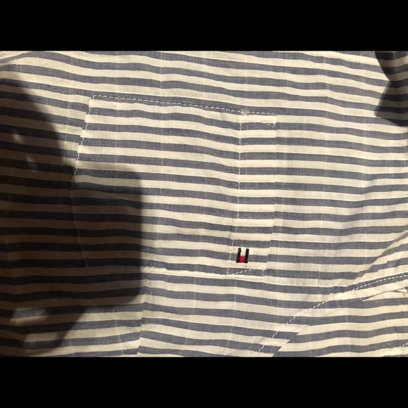 New Tommy Hilfiger shirt size s - Picture 3 of 4